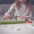Smart Games Zwierzaki Na Wsi - gry logiczne dla dzieci 5+ IUVI Games (PL)