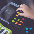 Smart Games IQ Arrows - gry logiczne dla dzieci 7+ IUVI Games (PL)