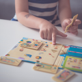 Smart Games Na Plaży - magnetyczne gry logiczne dla dzieci 6+ IUVI Games (PL)