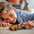 LEGO CITY 60442 Kierowca i bolid McLaren