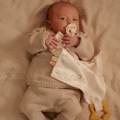 Little Dutch Przytulaczek z zawieszką do smoczka i gryzakiem Newborn Naturals