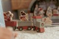 Little Dutch Kalendarz adwentowy w walizeczce FSC X-MAS