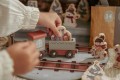 Little Dutch Kalendarz adwentowy w walizeczce FSC X-MAS