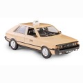 Daffi Kolekcja Polska Motoryzacja FSO Polonez Taxi / piaskowy