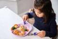 Sztućce dziecięce - ETAP 3 Nóż i widelec PURPLE - sztućce kształtujące chwyt - Nana's Manners